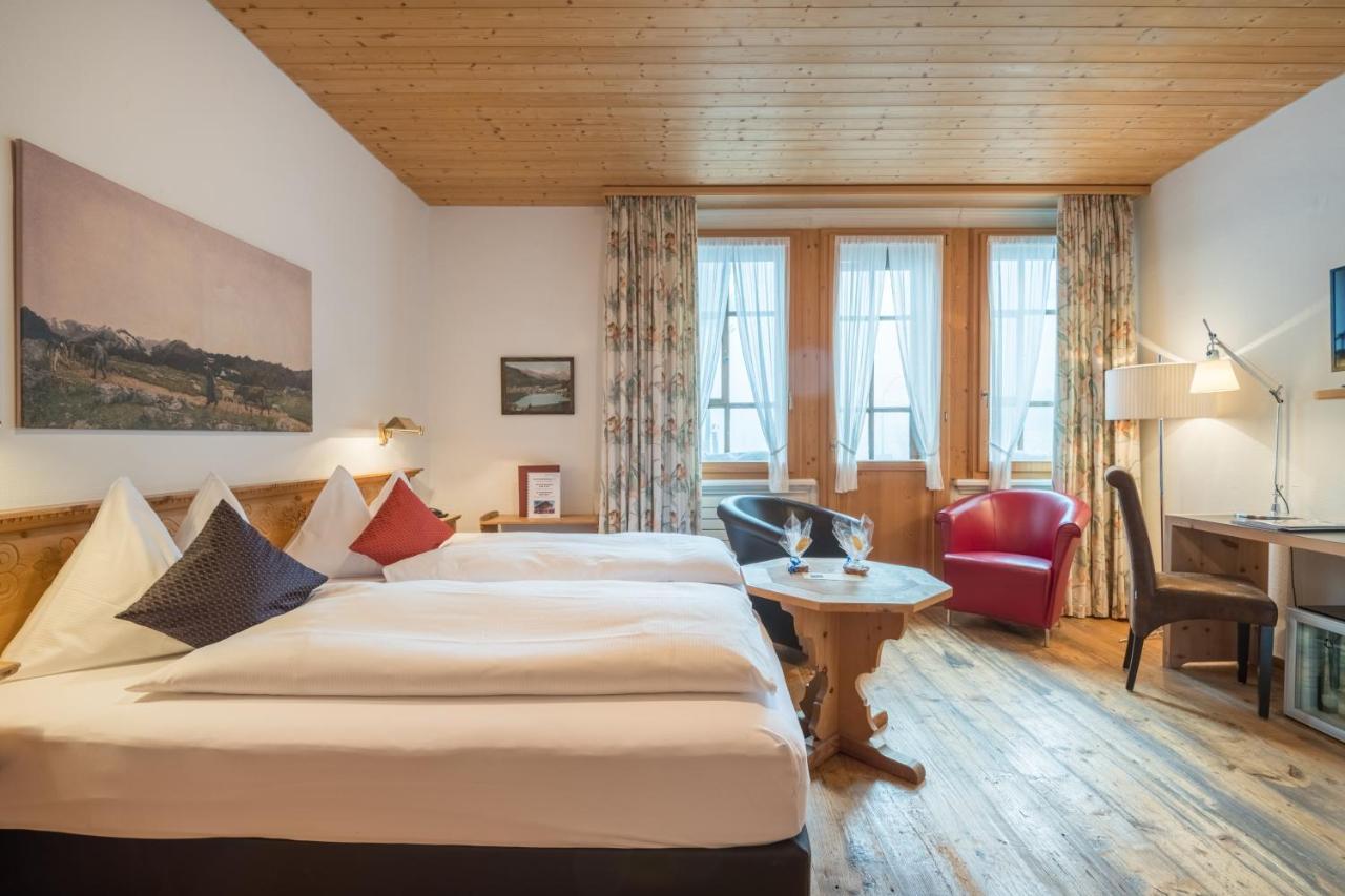 Schweizerhaus Swiss Quality Hotel Малоя Экстерьер фото