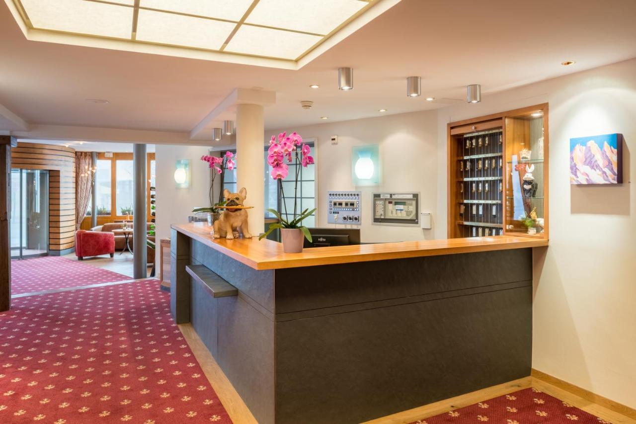 Schweizerhaus Swiss Quality Hotel Малоя Экстерьер фото