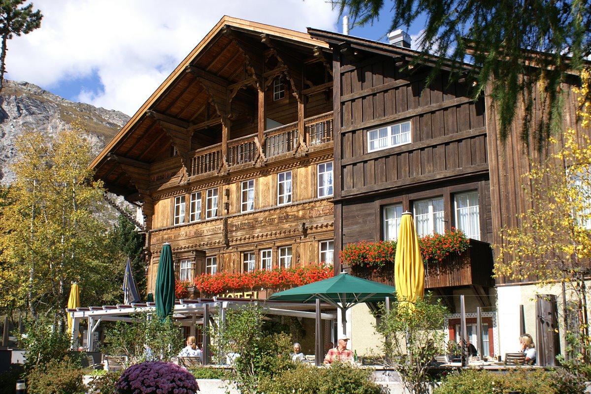 Schweizerhaus Swiss Quality Hotel Малоя Экстерьер фото